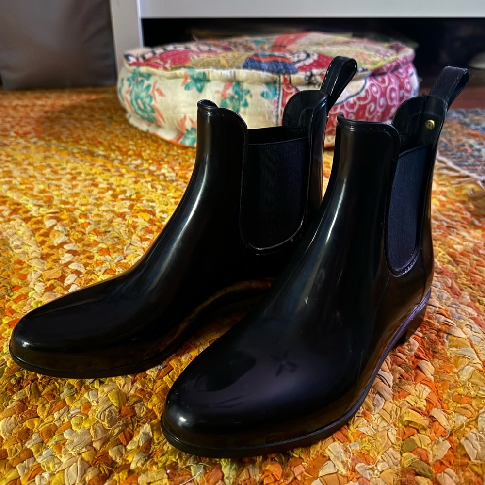 Sam Edelman Women’s Chelsea Rain Boots, Black, Size 7